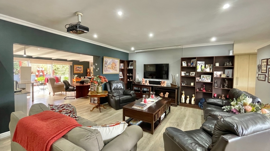 3 Bedroom Property for Sale in Helena Heights Western Cape